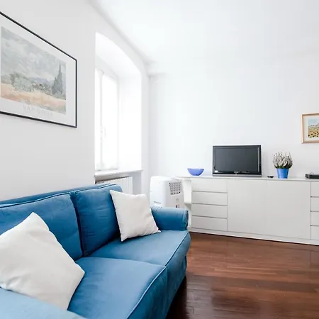 Downtown Como-porta Torre Flat Комо