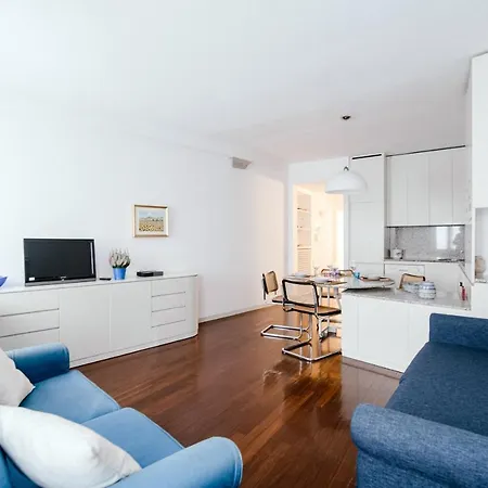 Downtown Como-porta Torre Flat Lägenhet Como