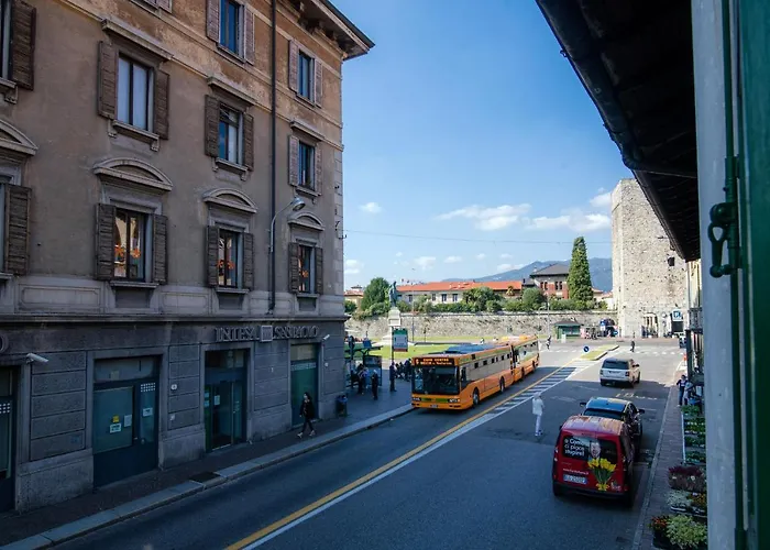 Downtown Como-porta Torre Flat * Como